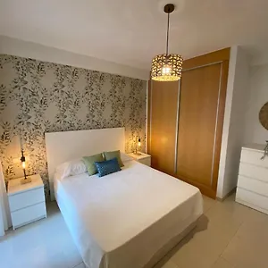 https://lagunas-home-bajo-con-terraza-frente-a-la-playa.es-andalucia.com